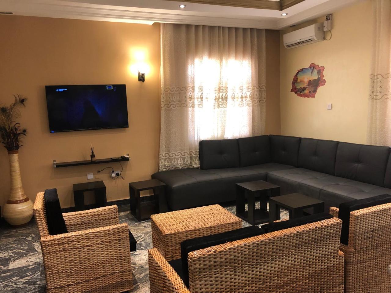 House X Hotell Abuja Eksteriør bilde