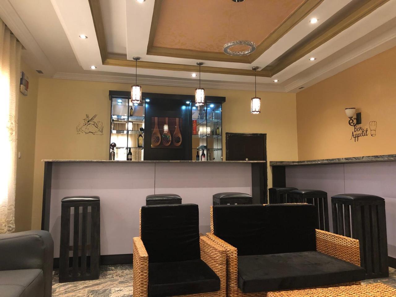 House X Hotell Abuja Eksteriør bilde