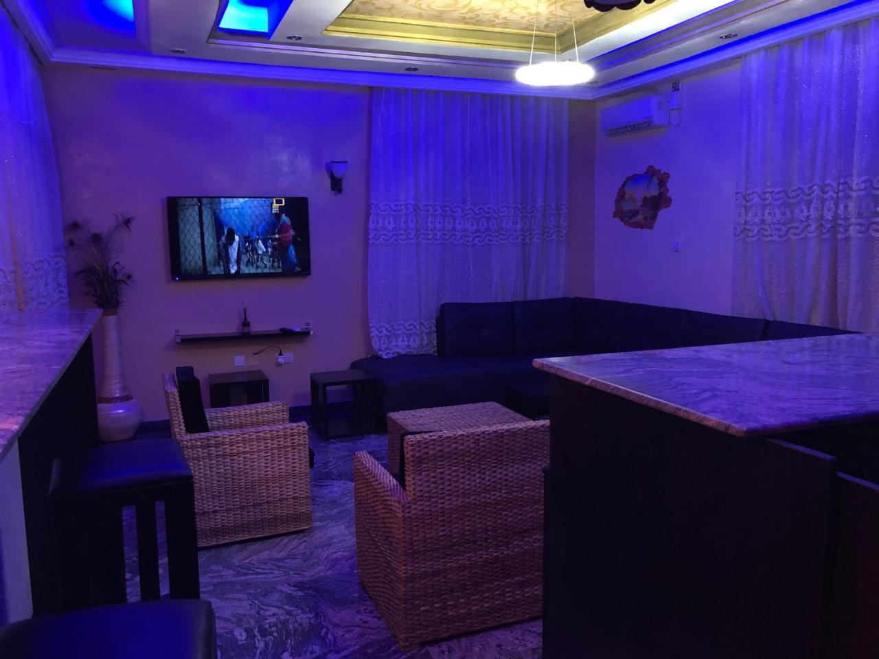 House X Hotell Abuja Eksteriør bilde